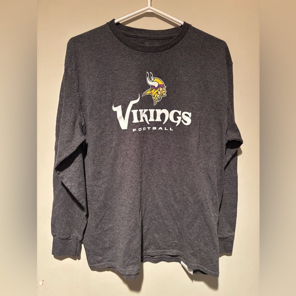 Minnesota Vikings Long Sleeve Shirt- Size L